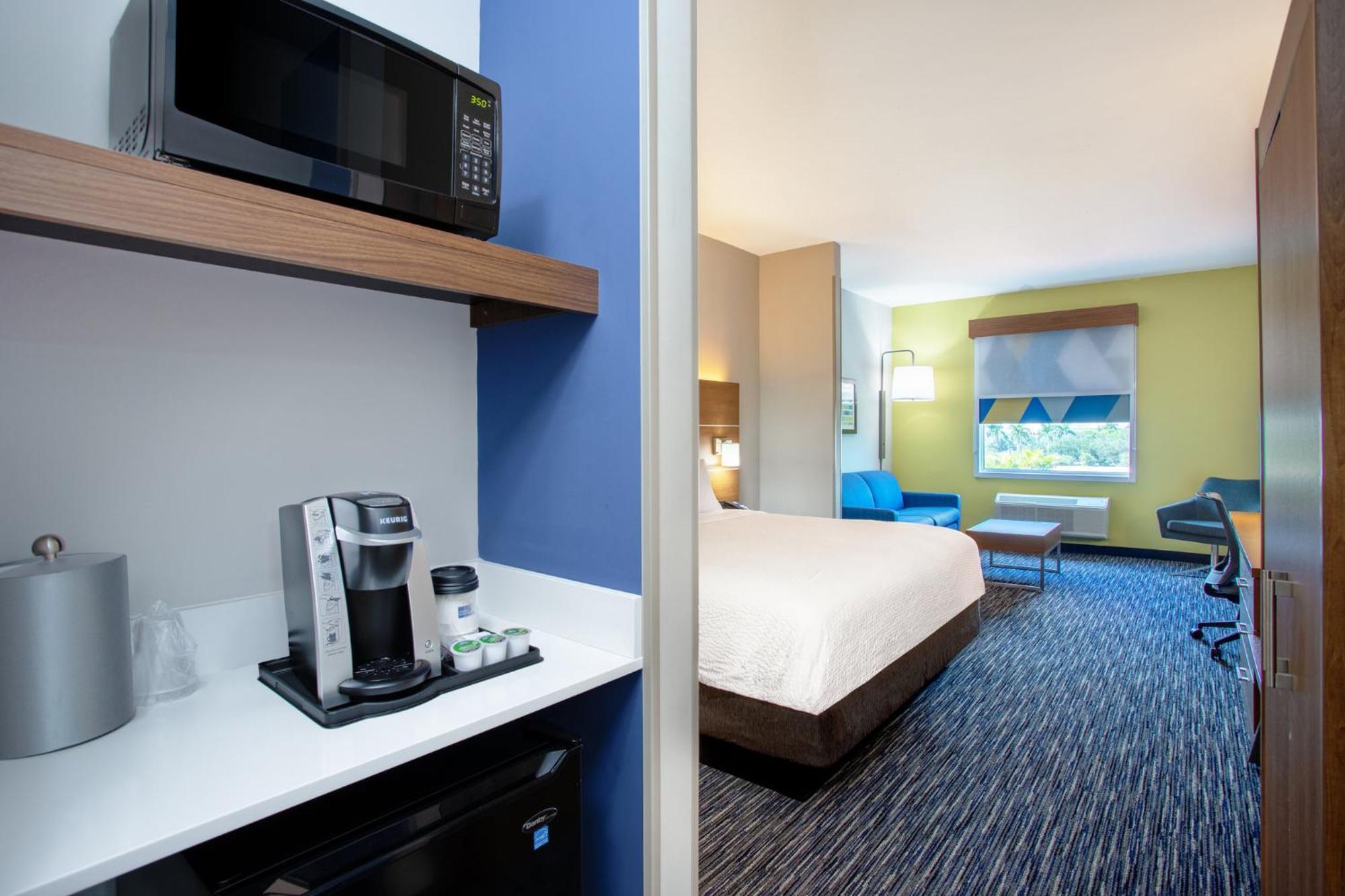 Holiday Inn Express & Suites - Miramar By Ihg Dış mekan fotoğraf